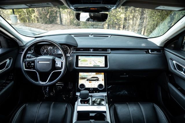Used 2023 Land Rover Range Rover Velar R-Dynamic S image 24