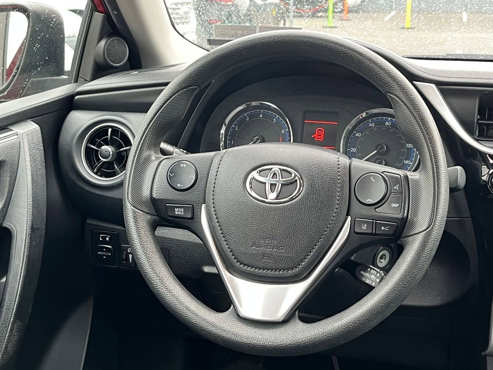 Used 2018 Toyota Corolla LE FWD image 26