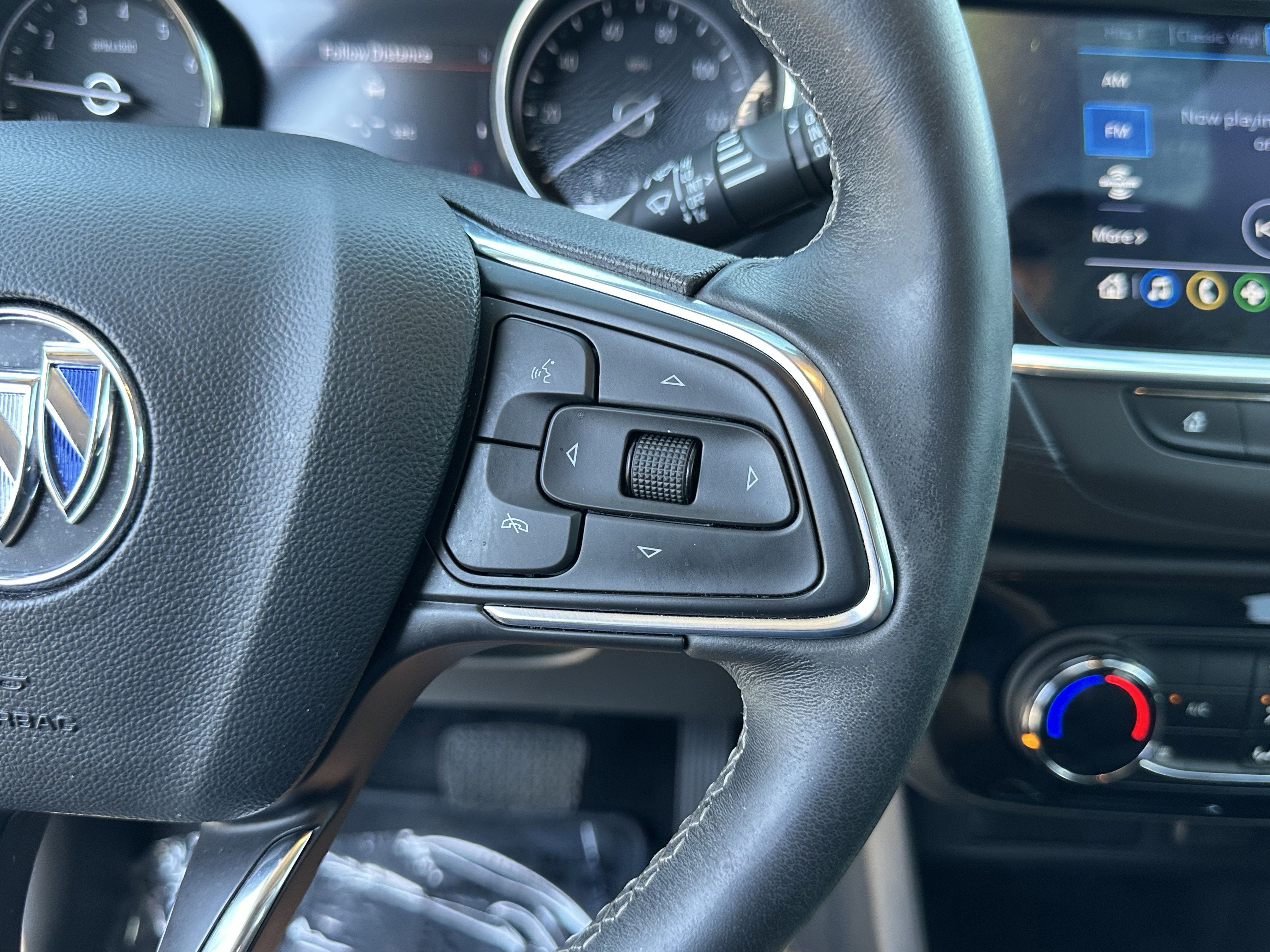 Used 2023 Buick Encore GX Preferred w/ Cold Weather Comfort Package FWD image 28