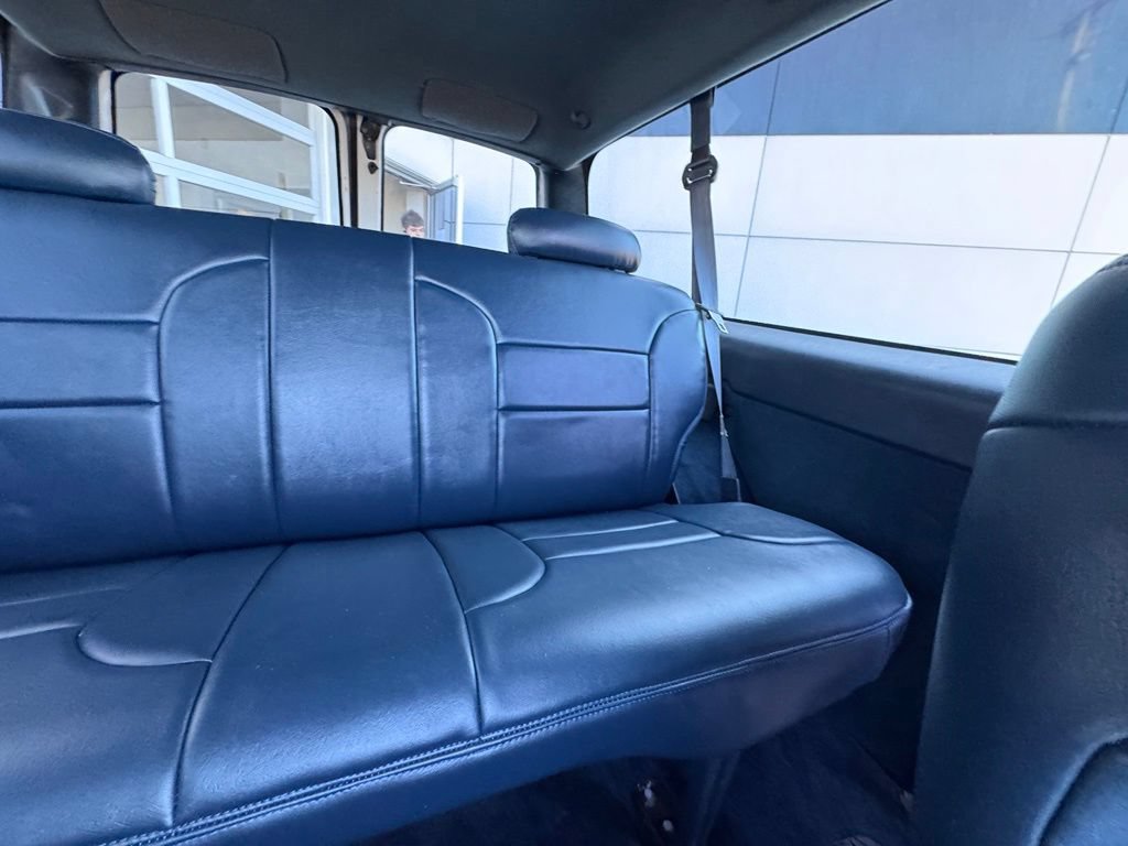 Used 1999 Chevrolet Tahoe 2WD 2-Door w/ Convenience Group image 17
