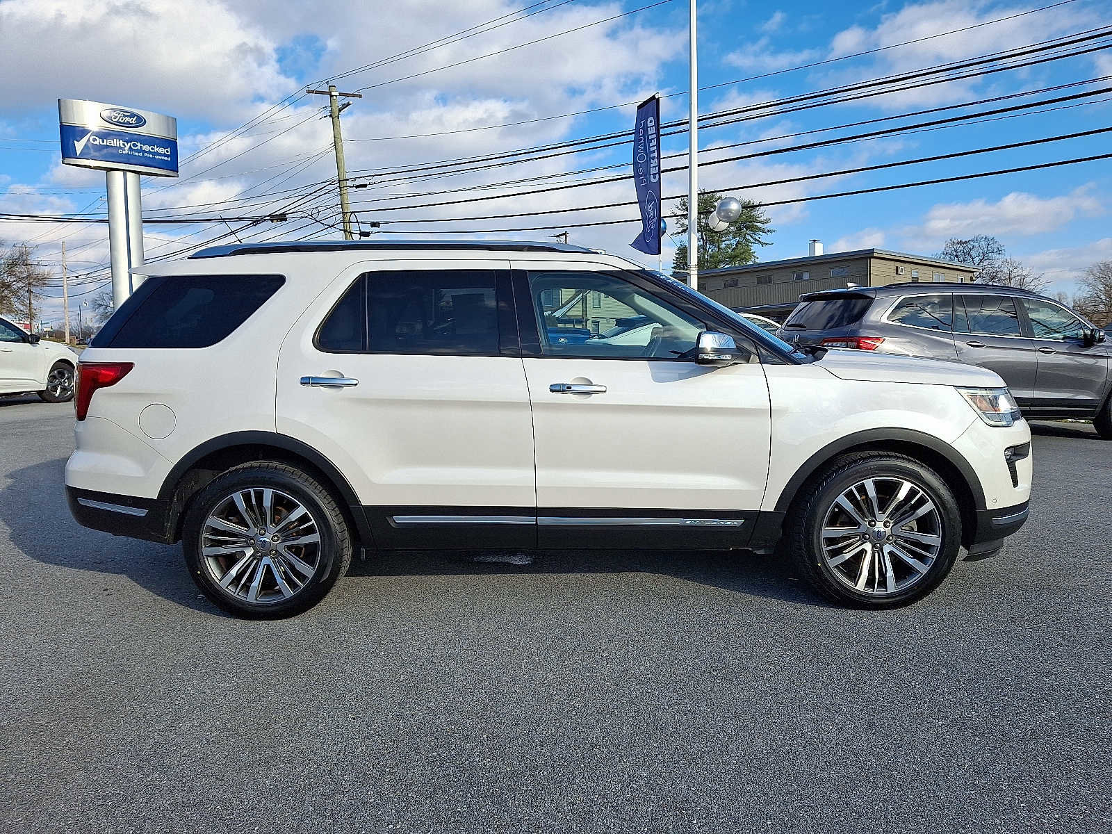 Certified 2018 Ford Explorer Platinum image 7
