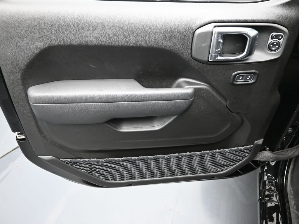 New 2025 Jeep Gladiator Sport image 9