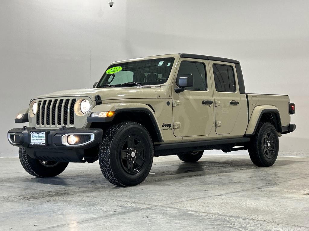 Used 2022 Jeep Gladiator Sport image 2