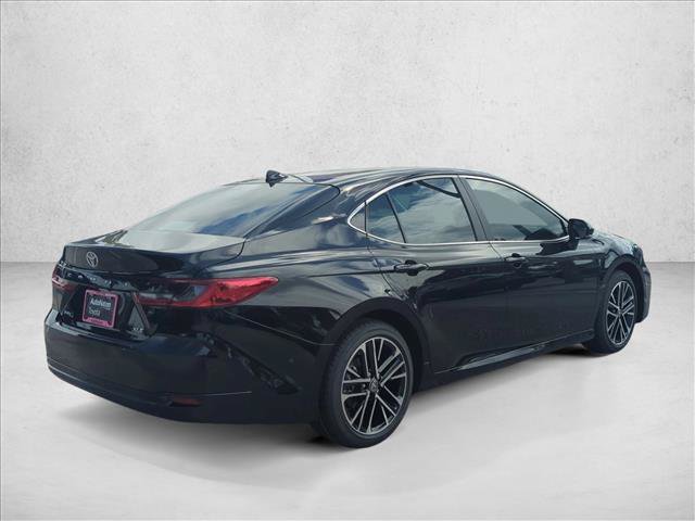 Used 2026 Toyota Camry XLE FWD image 5