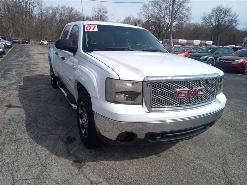 Used 2007 GMC Sierra 1500 SLE w/ SLE1 Preferred Package AWD/4WD image 3