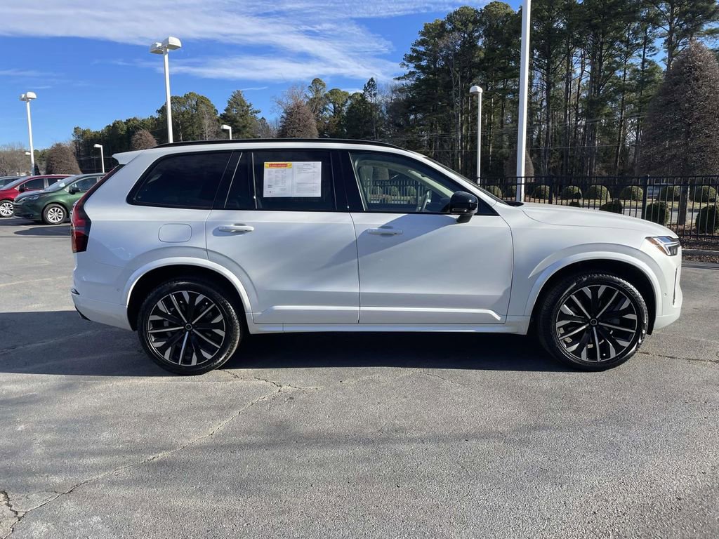Used 2026 Volvo XC90 B6 Ultra w/ Lounge Package image 10