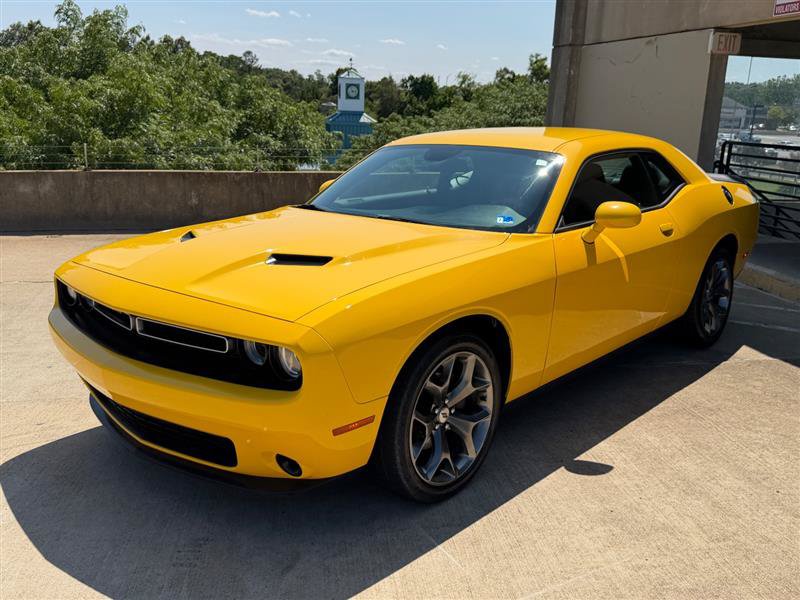 Used 2017 Dodge Challenger SXT RWD image 10