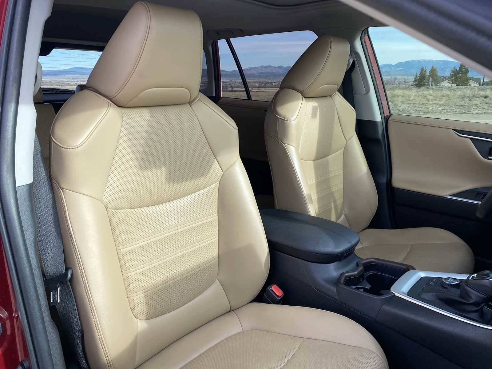 Used 2021 Toyota RAV4 Limited AWD/4WD image 18