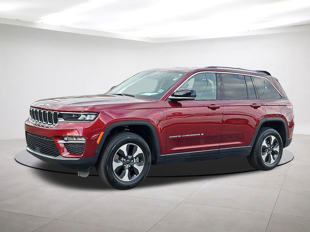 Used 2024 Jeep Grand Cherokee Limited 4xe image 3