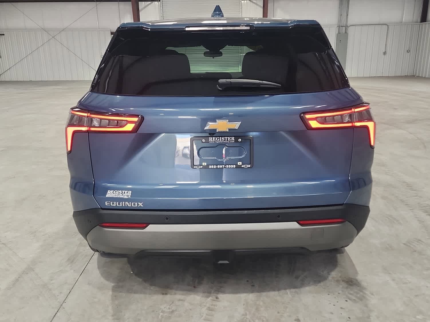 Used 2025 Chevrolet Equinox LT FWD image 4