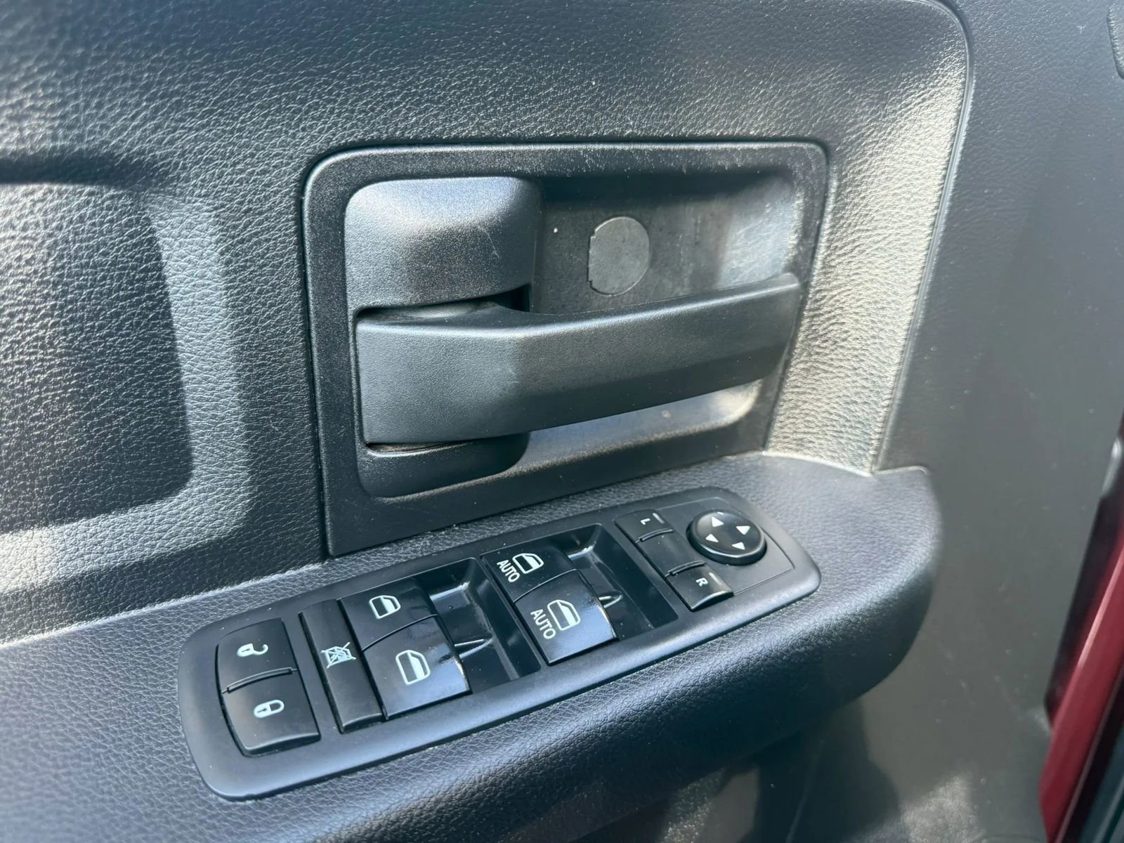 Used 2016 RAM 2500 Tradesman w/ Chrome Appearance Group AWD/4WD image 12