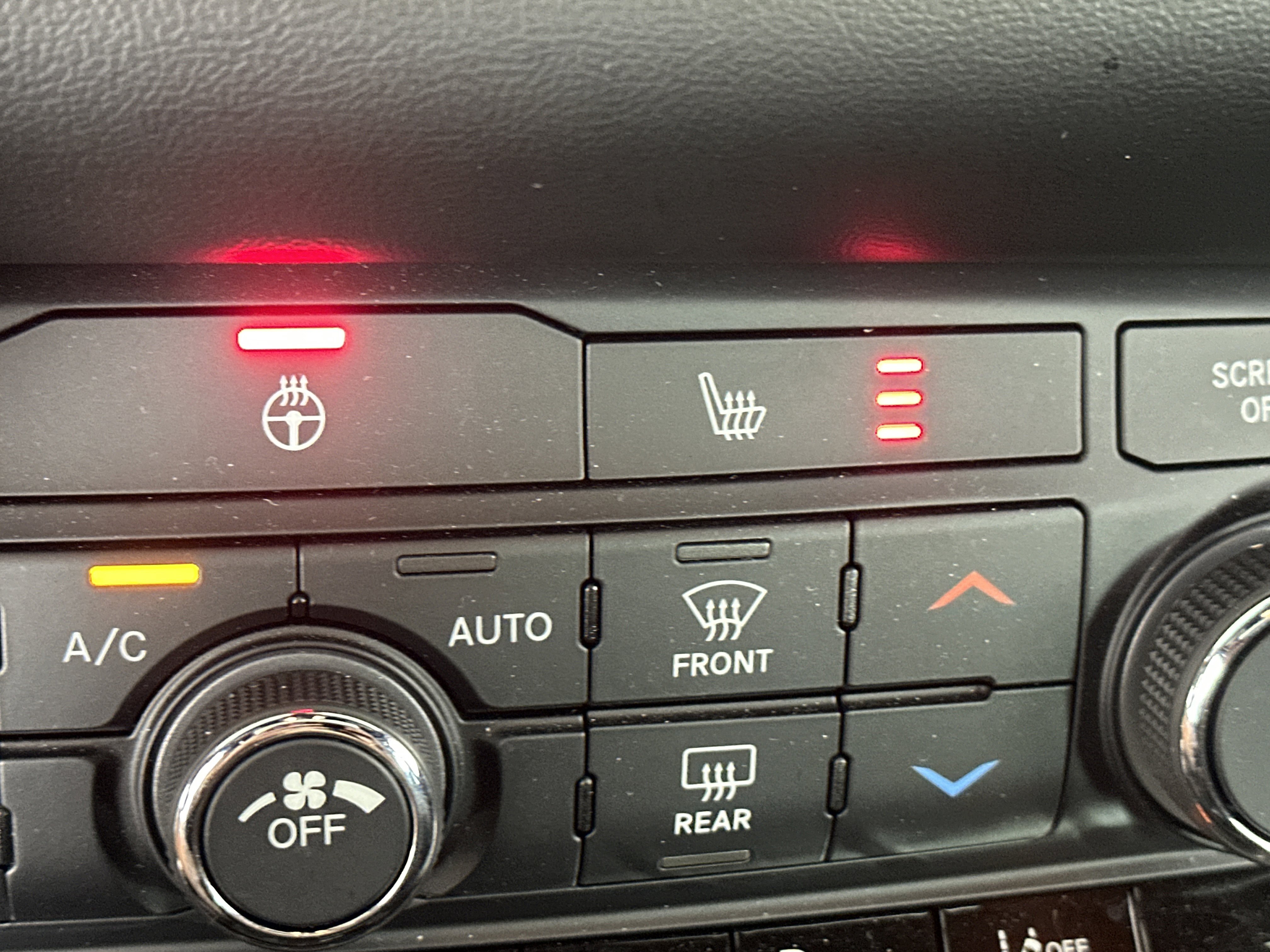 Used 2022 Dodge Durango GT image 25