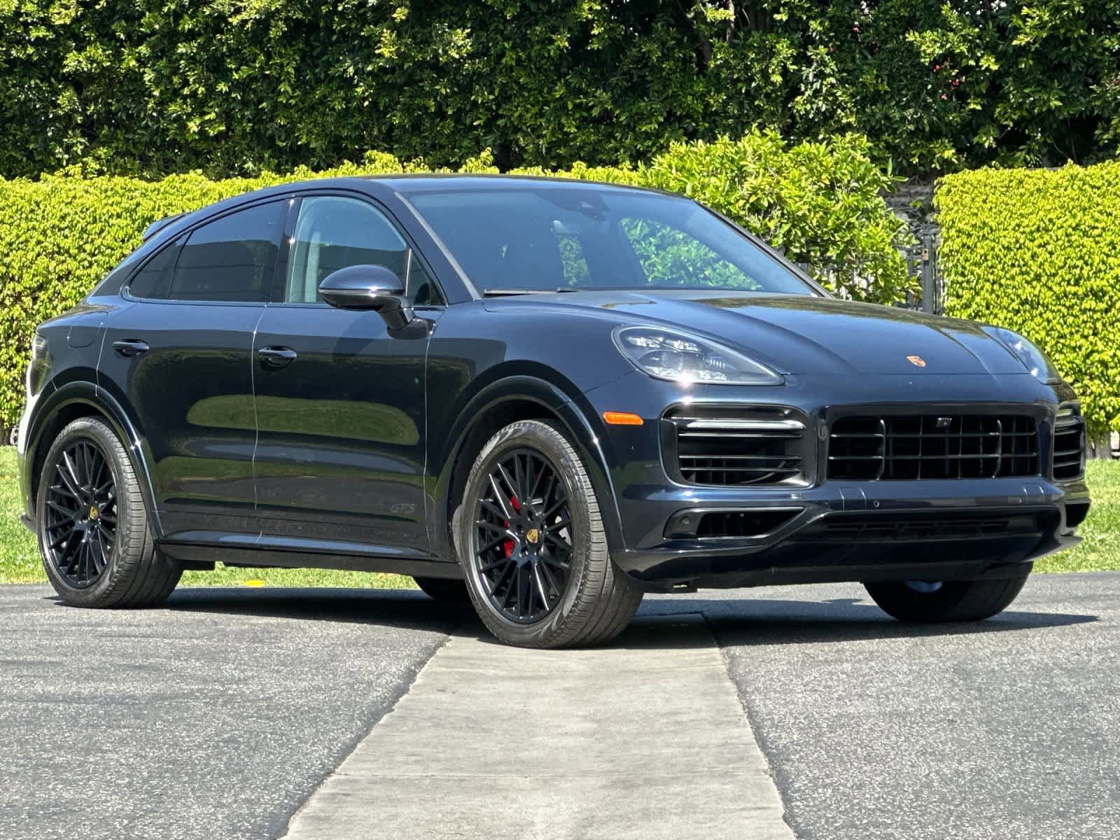 Certified 2023 Porsche Cayenne GTS AWD/4WD image 10