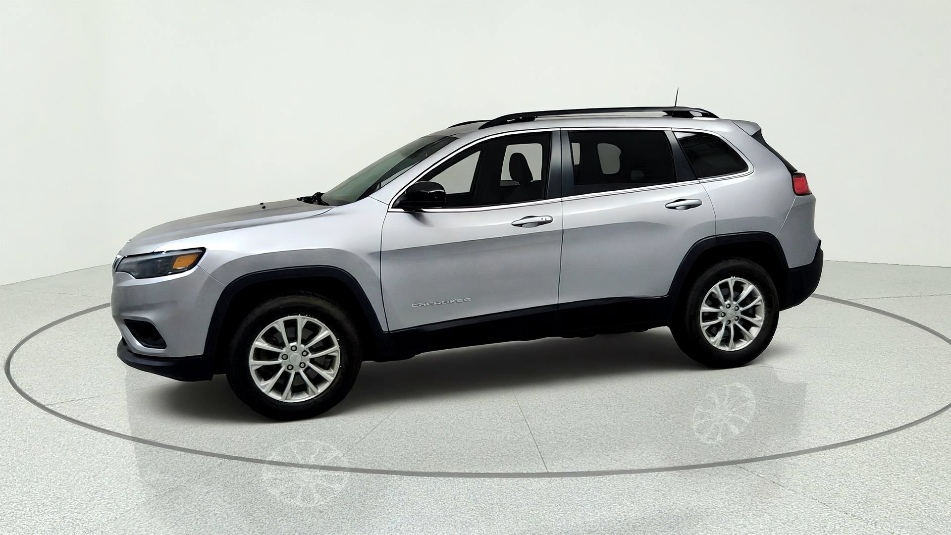 Used 2022 Jeep Cherokee Latitude Lux AWD/4WD image 2