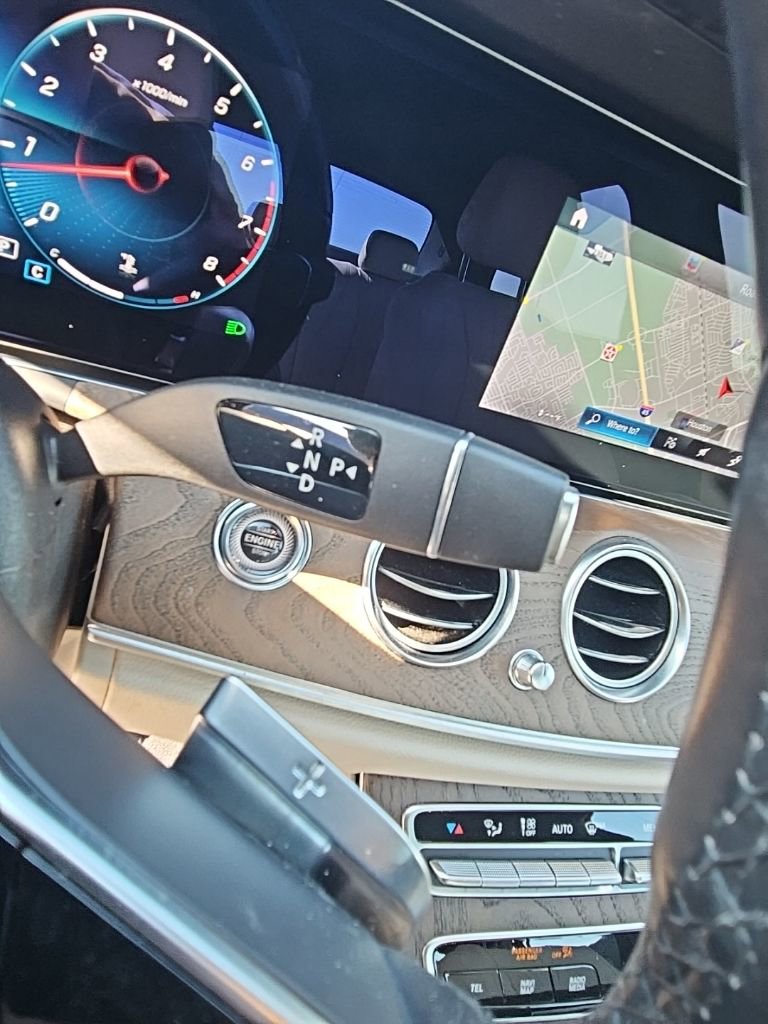 Used 2022 Mercedes-Benz E 350 4MATIC Sedan w/ AMG Line Exterior image 20