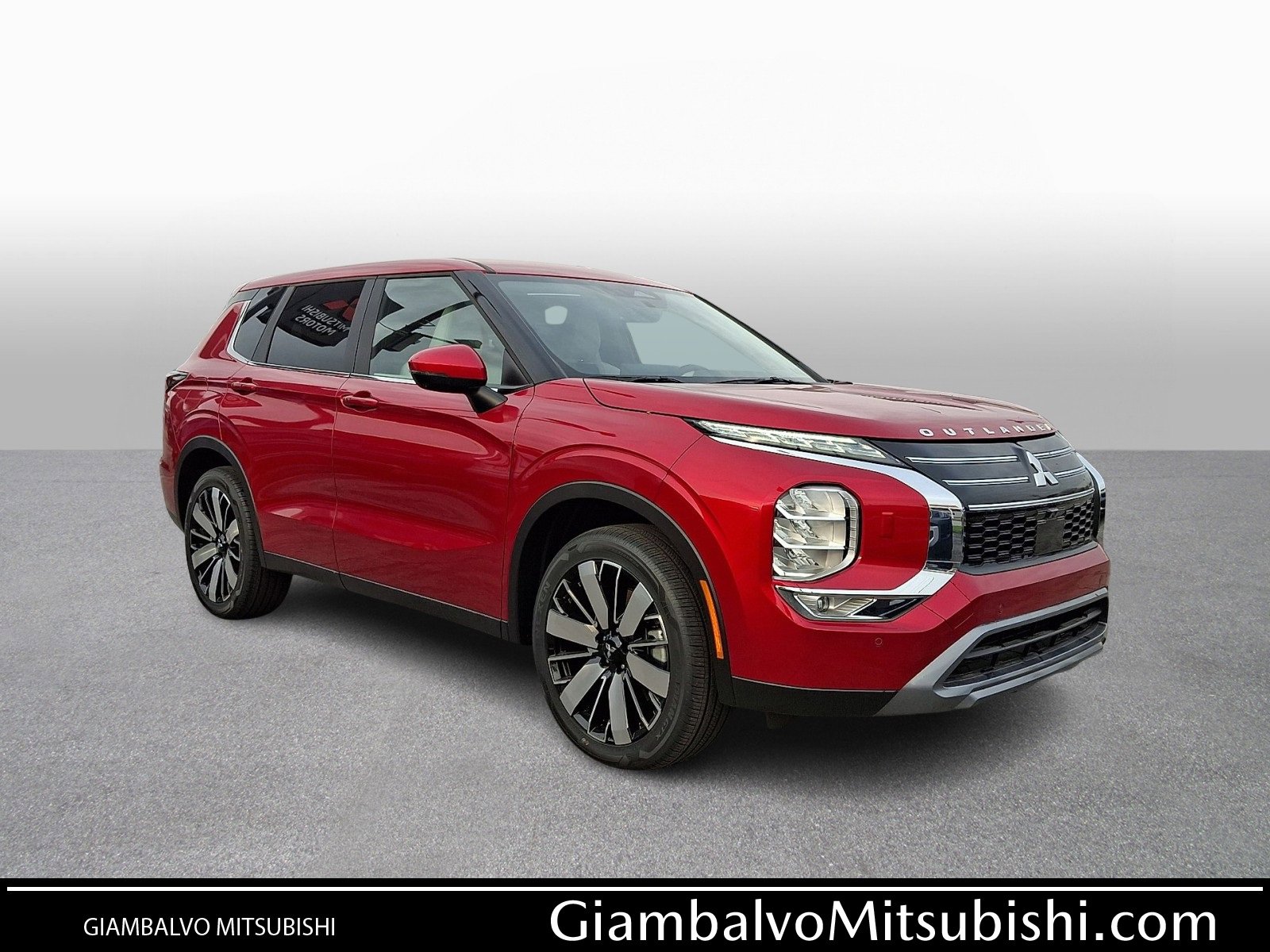 New 2025 Mitsubishi Outlander SE