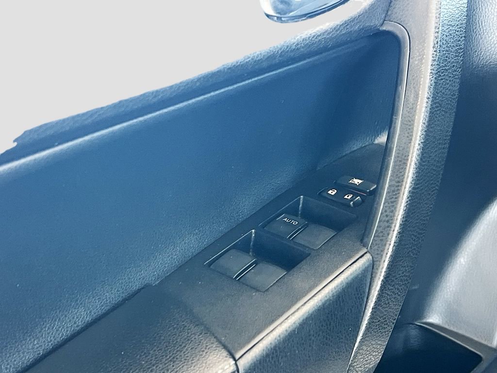 Used 2019 Toyota Corolla SE FWD image 17