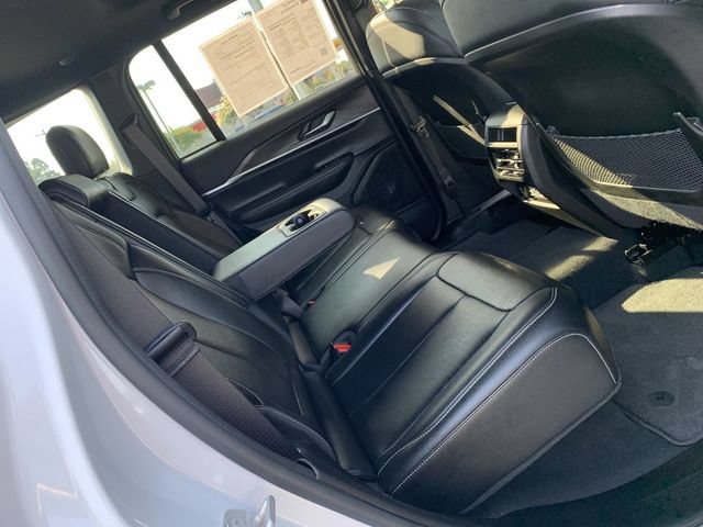 Used 2024 Jeep Grand Cherokee Limited w/ Trailer Tow Package AWD/4WD image 12