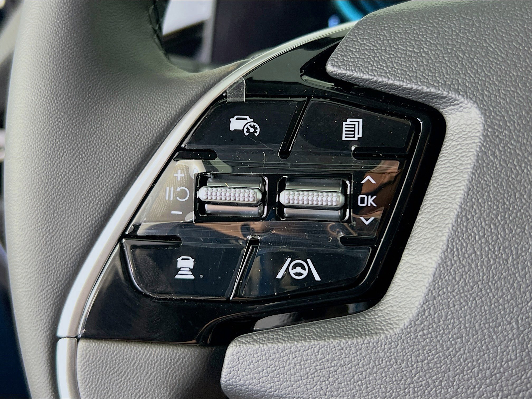 New 2025 Kia Niro EX image 15