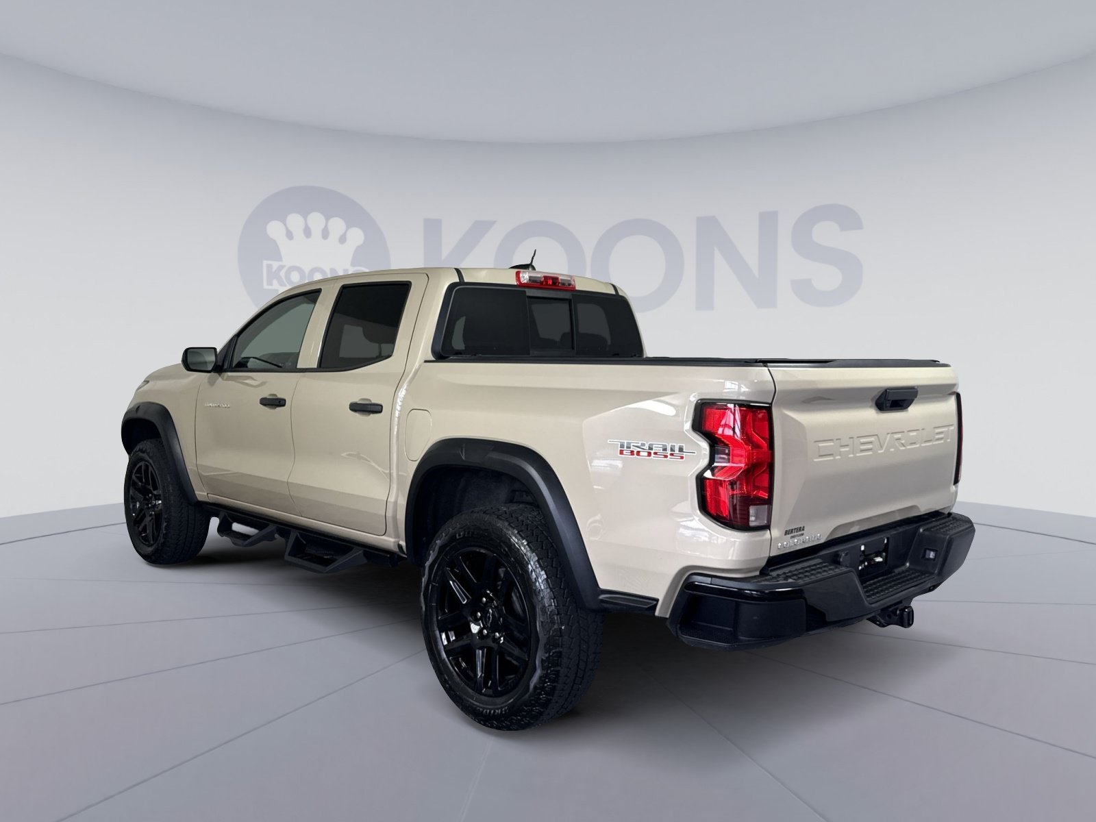 Used 2024 Chevrolet Colorado Trail Boss w/ Advanced Trailering Package AWD/4WD image 4