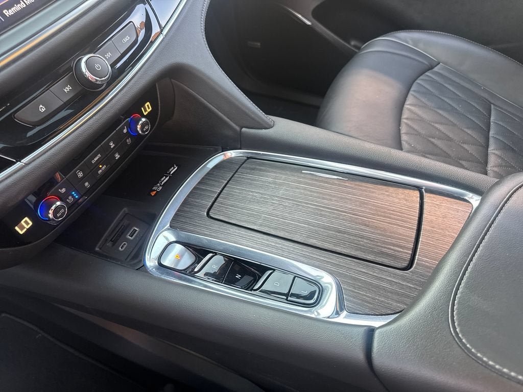 Used 2024 Buick Enclave Avenir w/ Avenir Technology Package AWD/4WD image 25