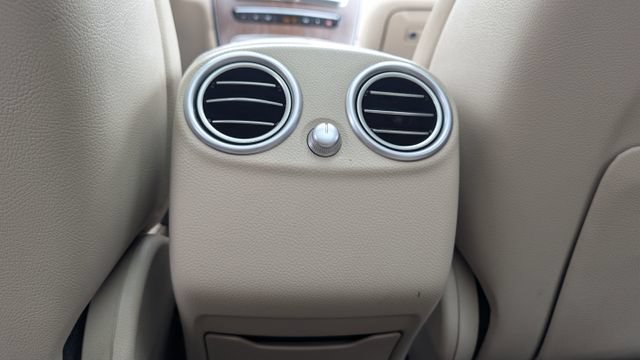 Used 2021 Mercedes-Benz GLC 300 4MATIC image 14