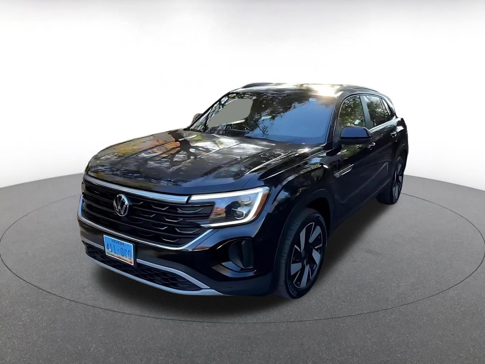 Used 2025 Volkswagen Atlas Cross Sport SE image 7