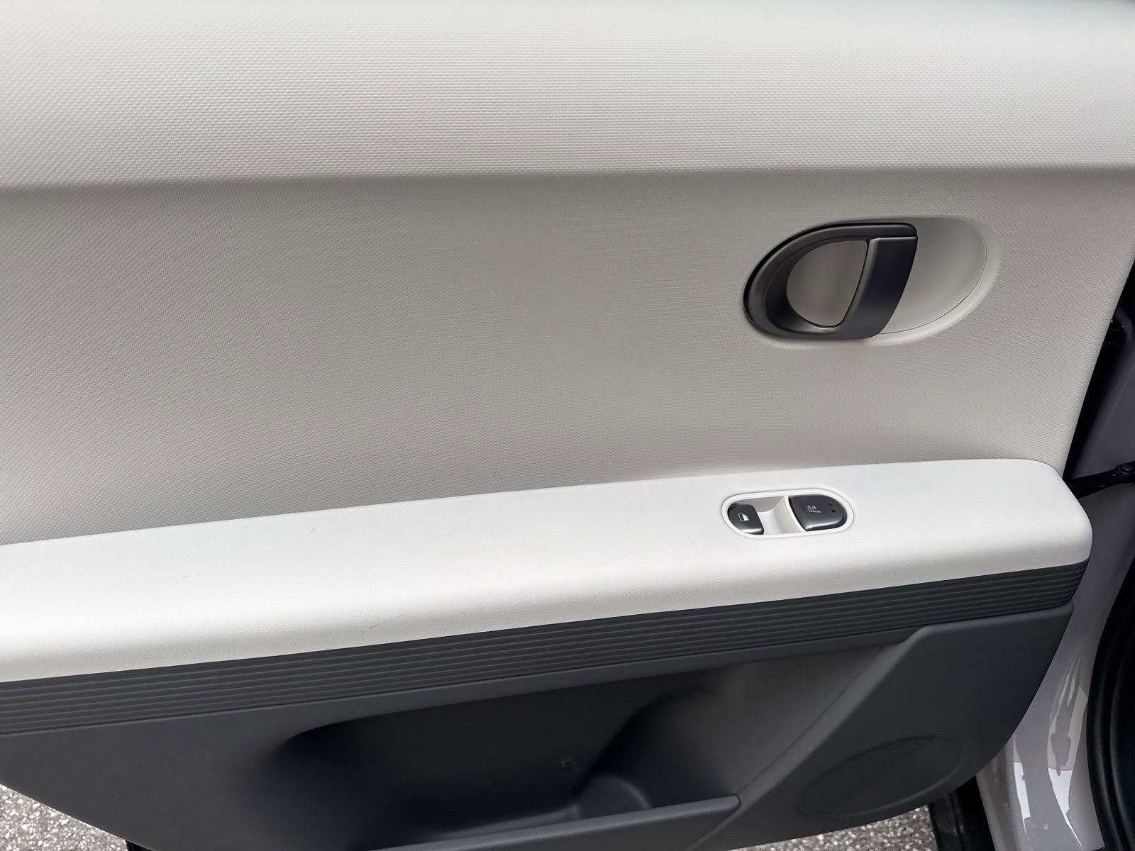 Used 2025 Hyundai Ioniq 5 SEL image 14