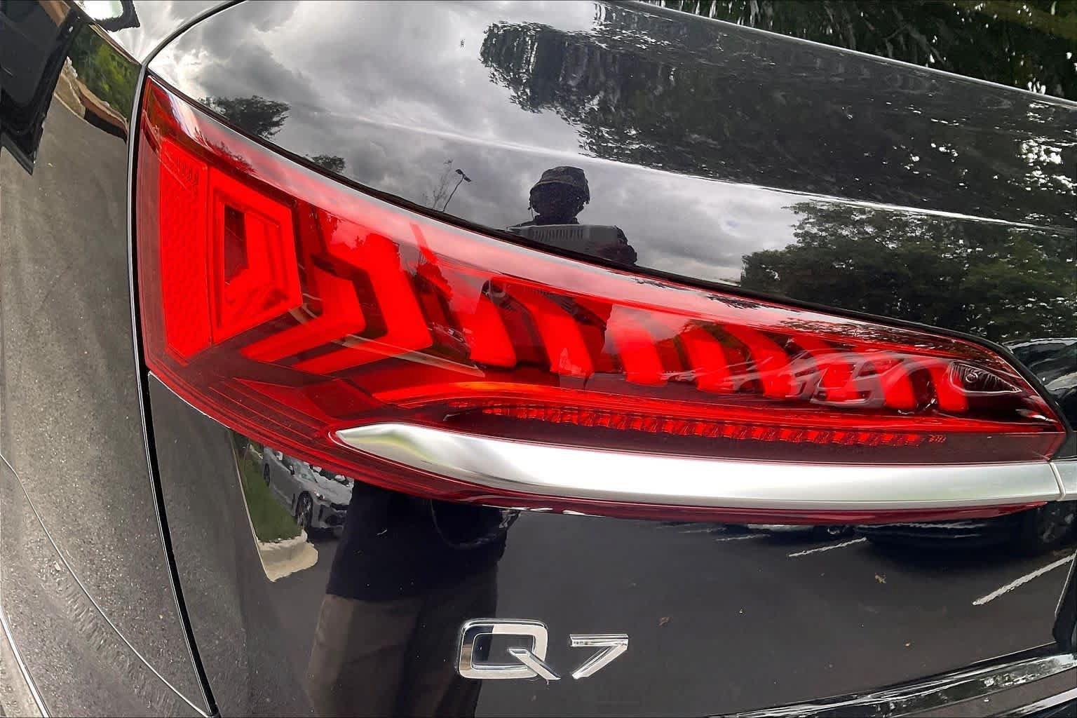 Used 2020 Audi Q7 3.0T Prestige AWD/4WD image 29