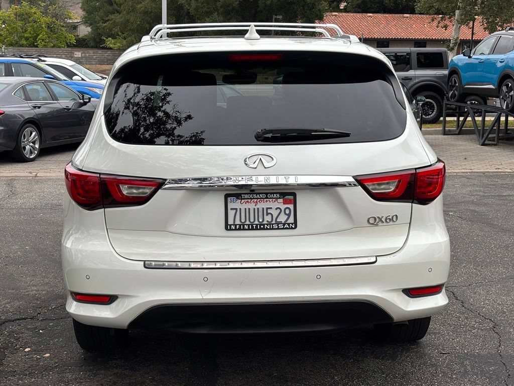 Used 2016 INFINITI QX60 FWD w/ Deluxe Technology Package image 4
