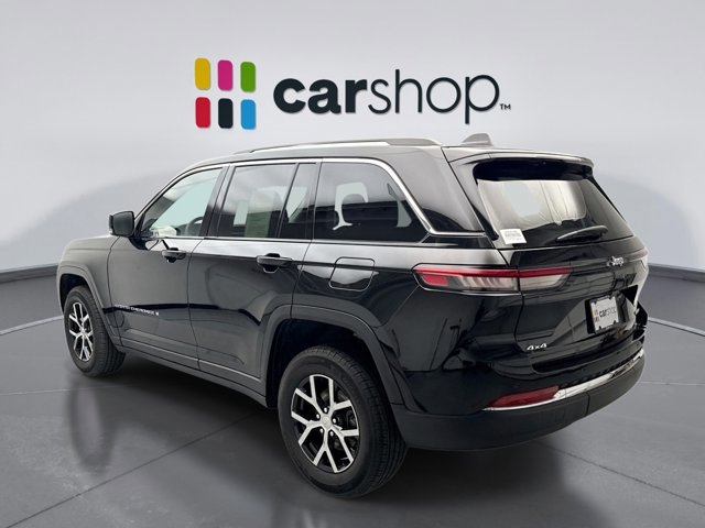 Used 2023 Jeep Grand Cherokee Limited image 3