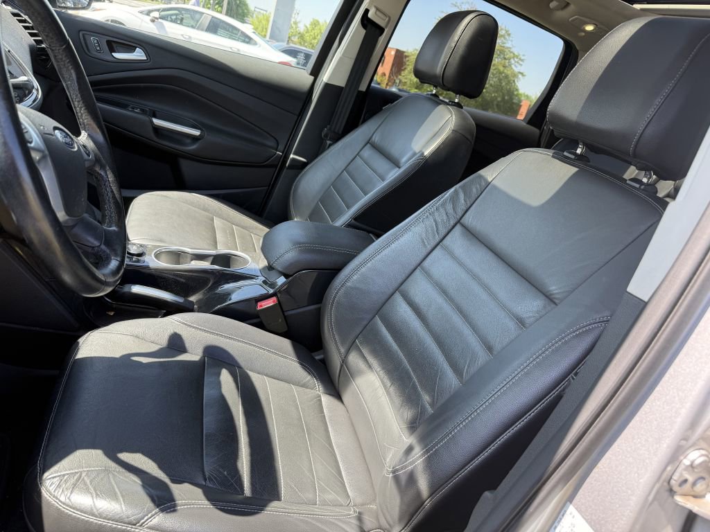 Used 2016 Ford Escape Titanium image 24