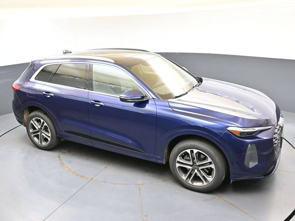 Used 2025 Audi Q5 Premium Plus w/ Premium Plus AWD/4WD image 42