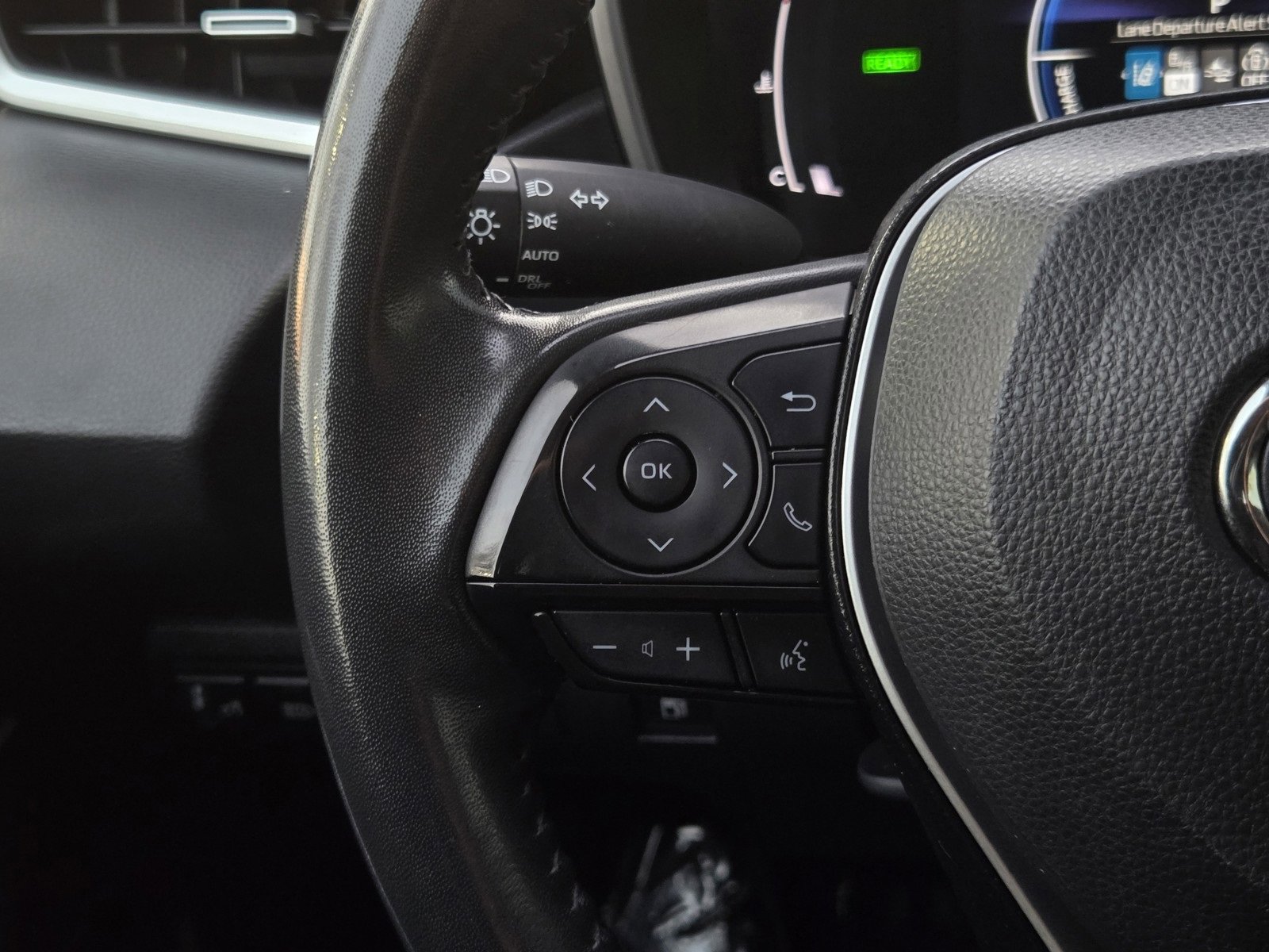 Certified 2023 Toyota Corolla XLE image 23