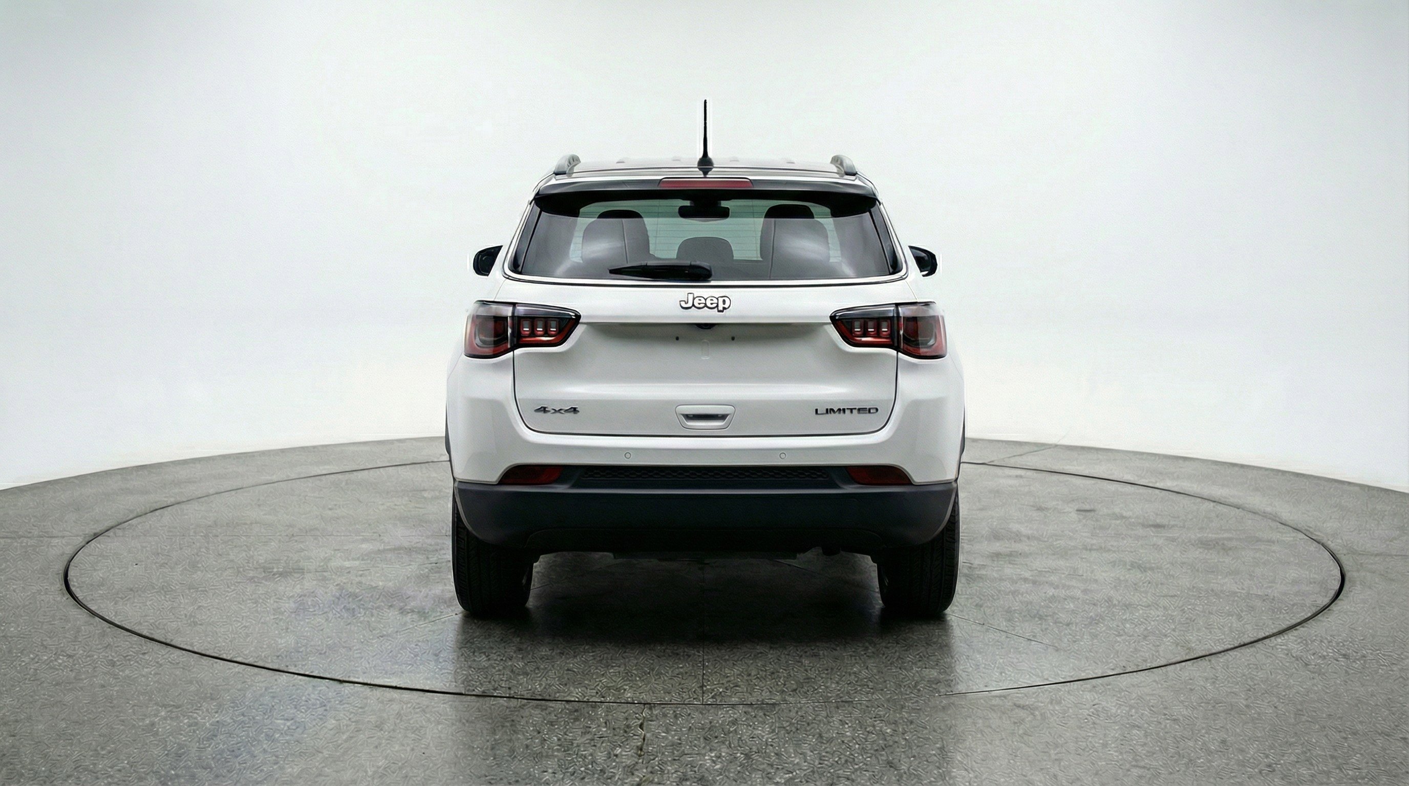 Used 2025 Jeep Compass Limited AWD/4WD image 7