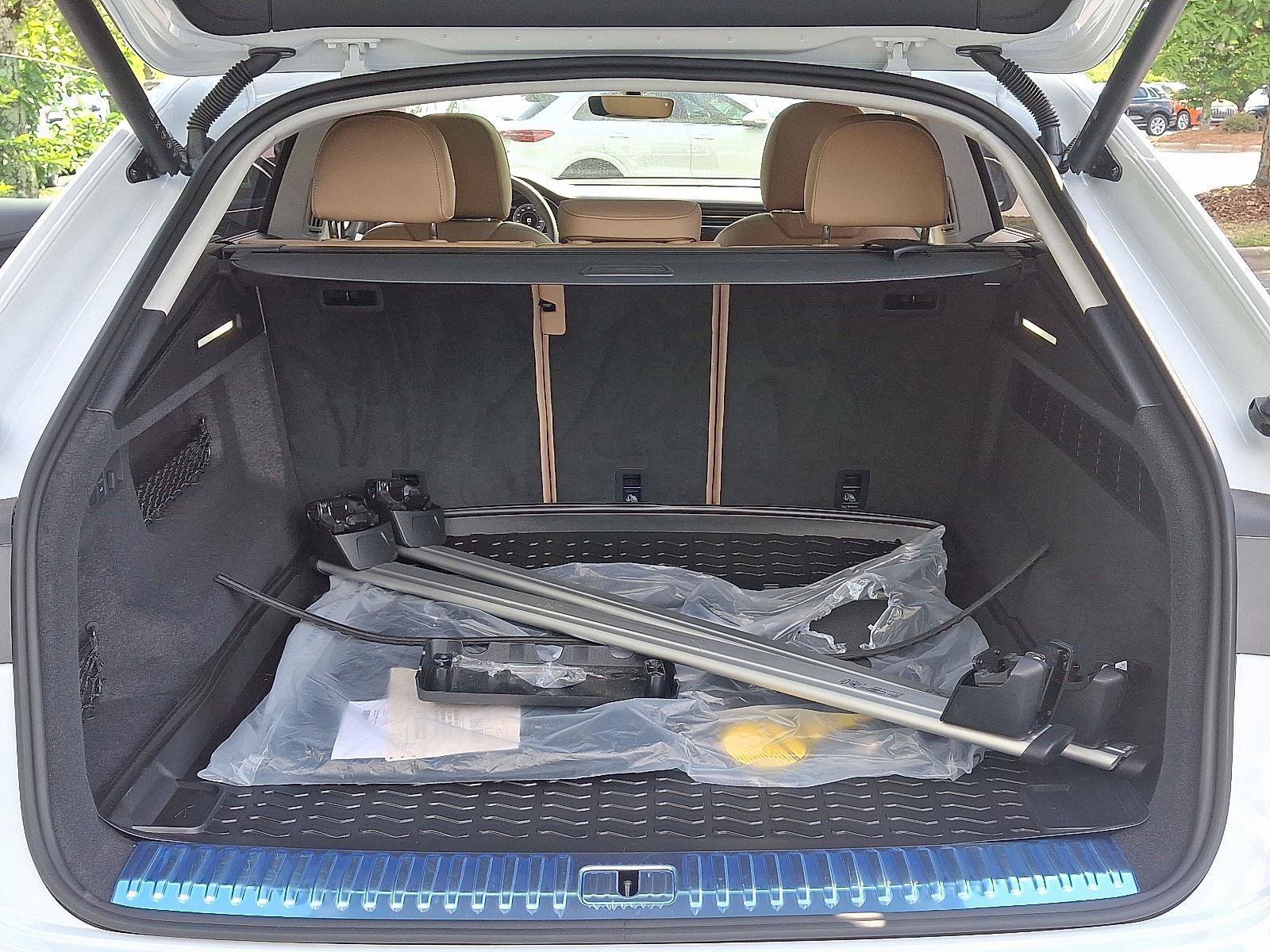 Used 2025 Audi Q8 Prestige w/ Prestige Package image 29