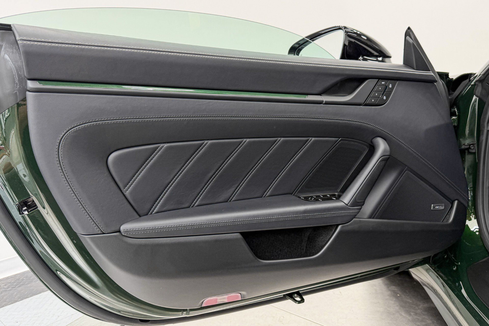 Used 2026 Porsche 911 GTS image 30