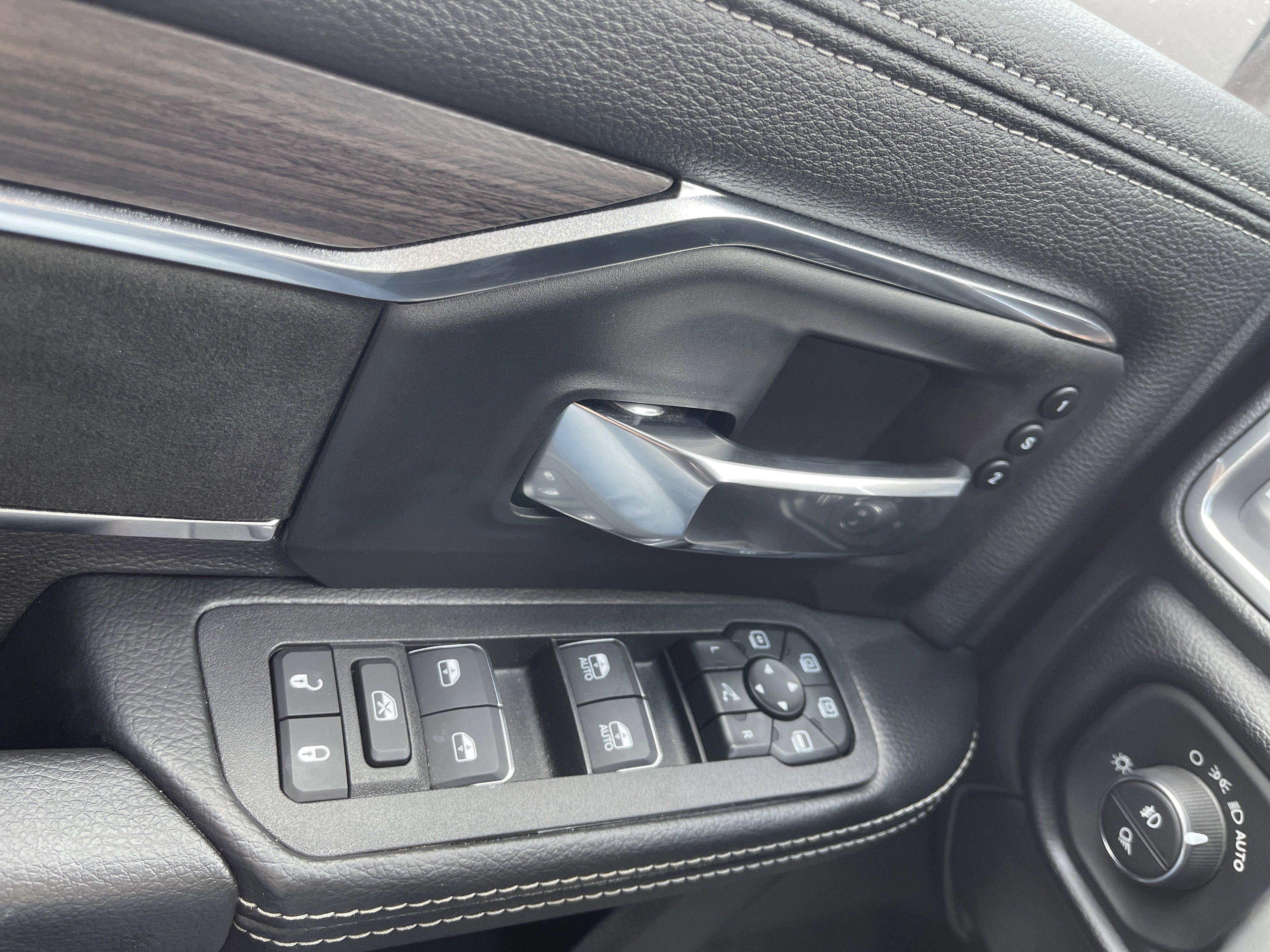 Used 2026 RAM 3500 Laramie w/ Max Tow Package image 22