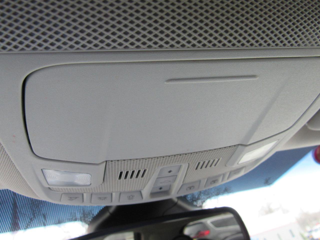 Used 2020 Ford Edge SEL w/ Convenience Package image 30