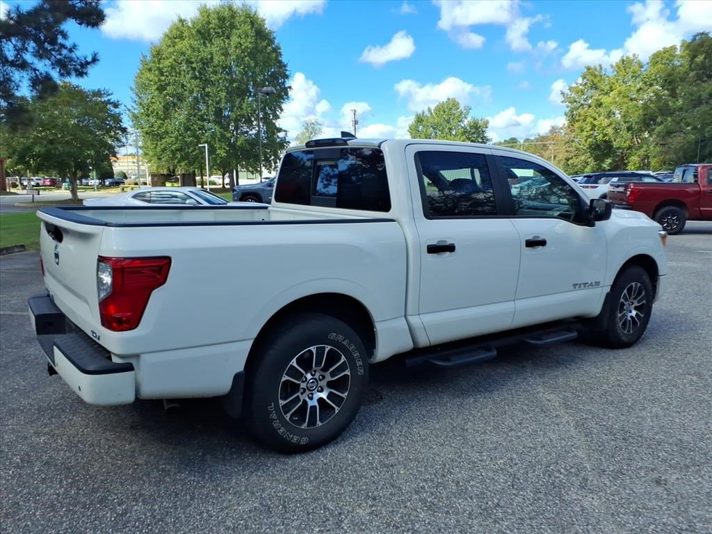Used 2022 Nissan Titan SV w/ Accessory Utility Package image 3