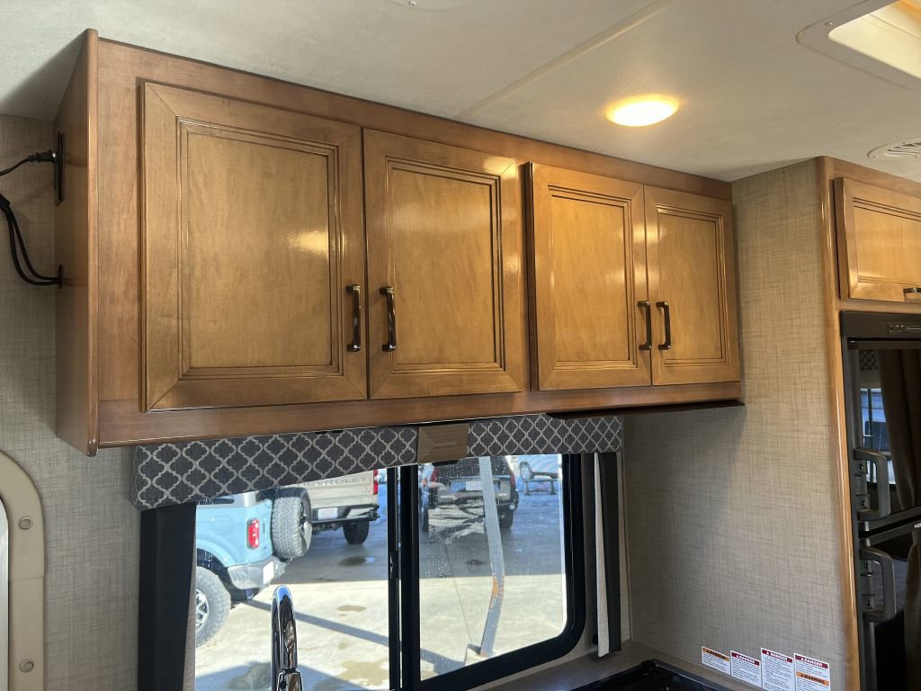 Used 2018 Mercedes-Benz Sprinter 3500 image 61