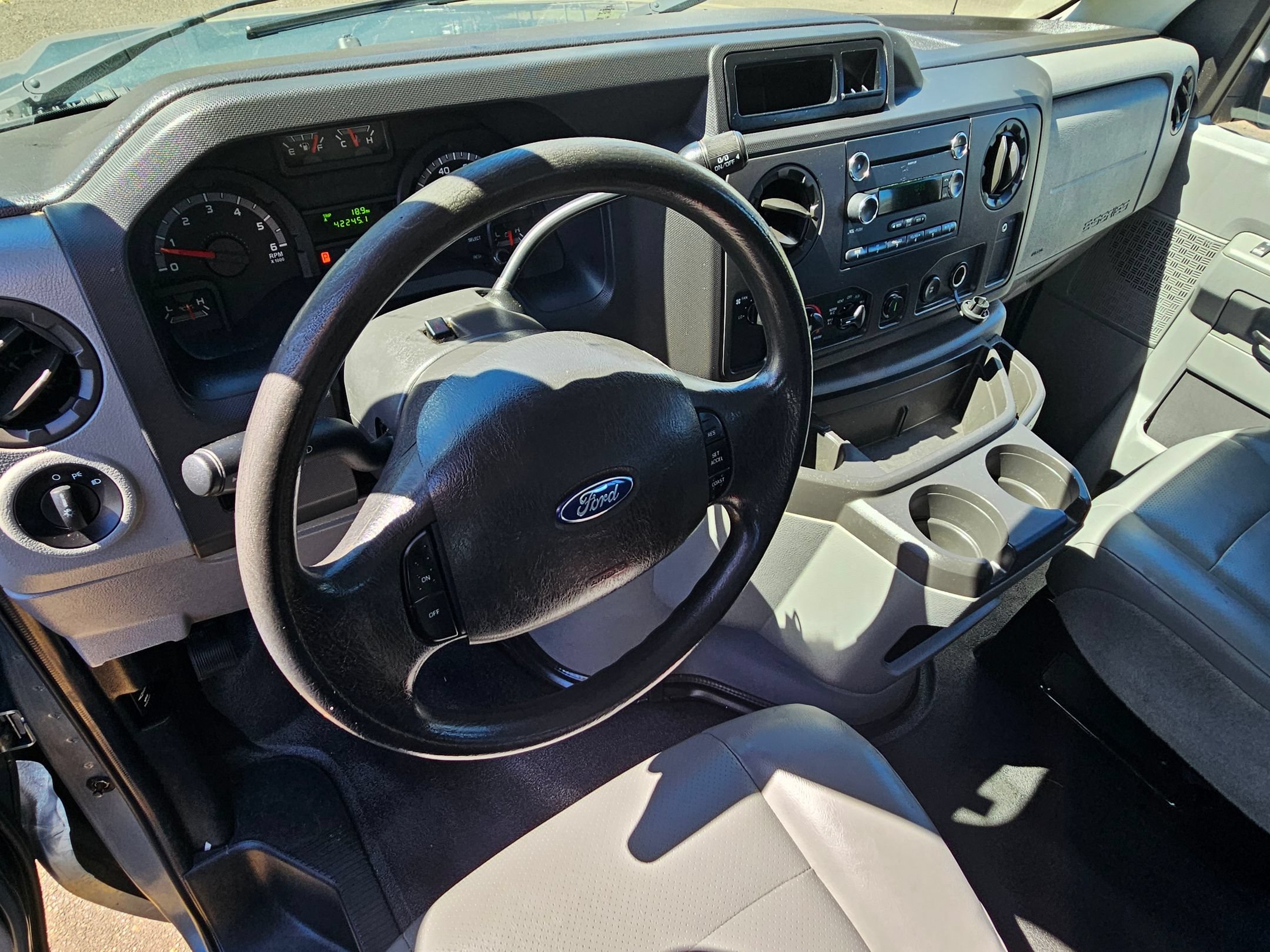 Used 2012 Ford E-150 and Econoline 150 Wagon w/ PWR Windows & Locks Group RWD image 13