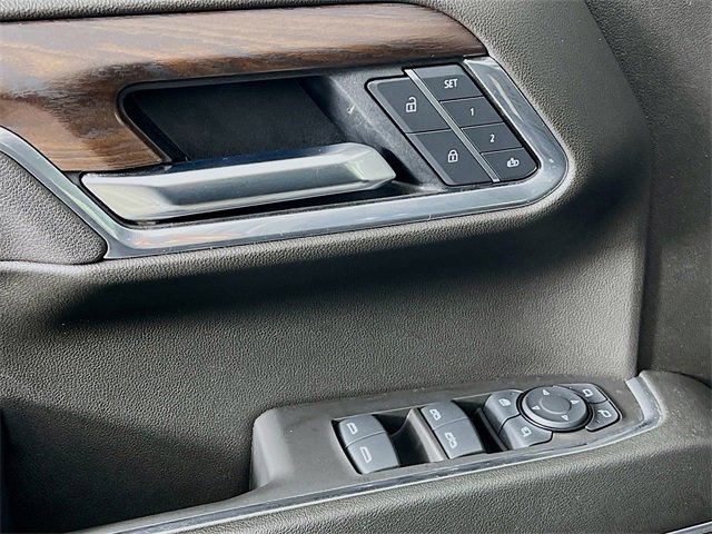 Used 2025 GMC Sierra 1500 SLT image 9