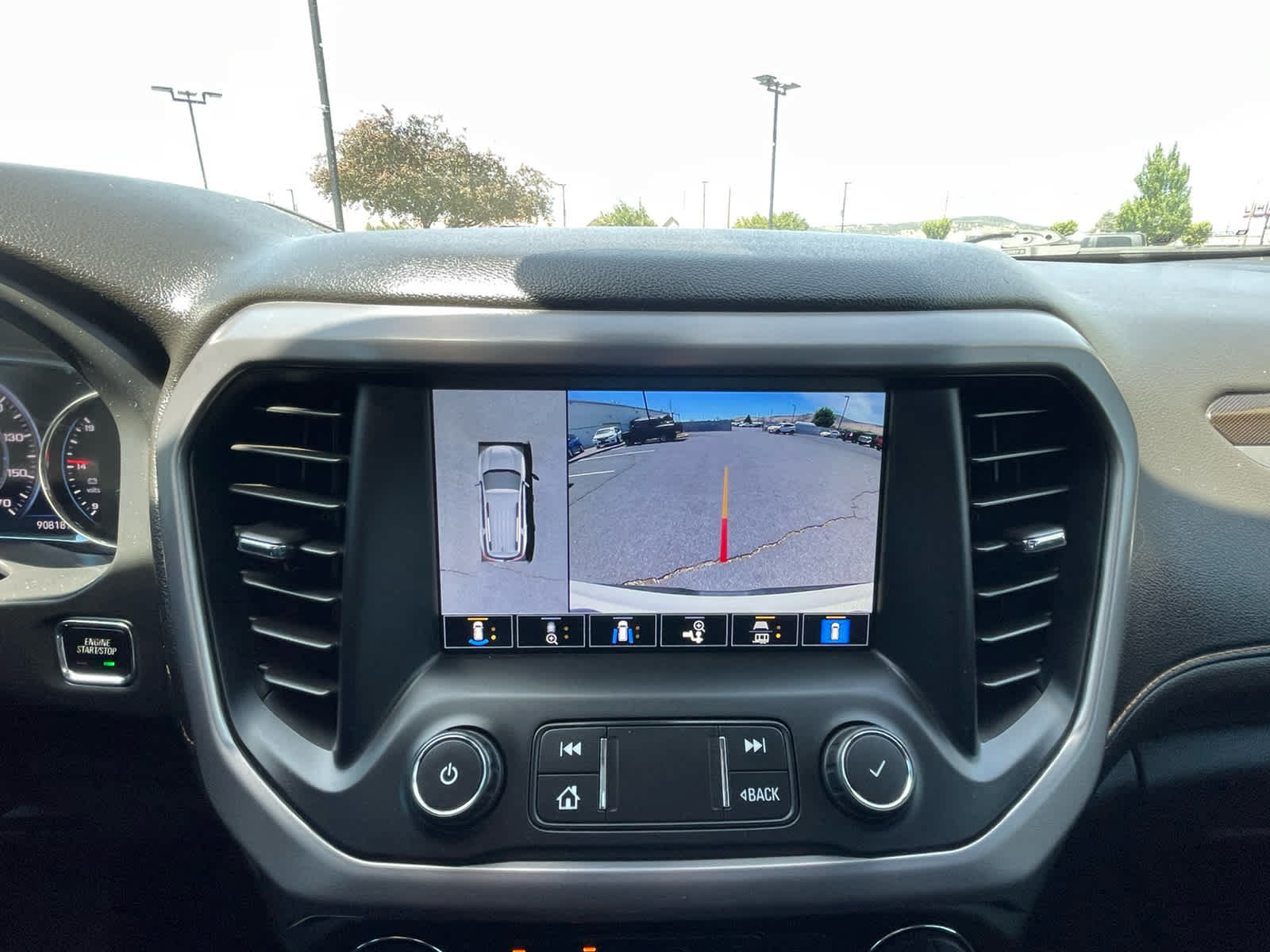 Used 2021 GMC Acadia AT4 w/ Technology Package AWD/4WD image 15