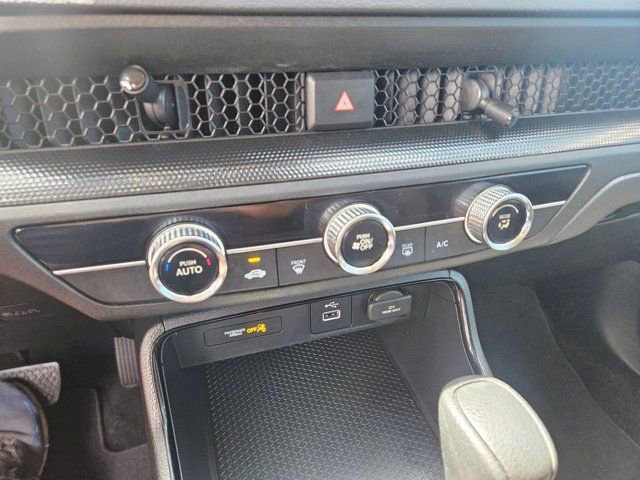 Used 2025 Honda CR-V LX image 17