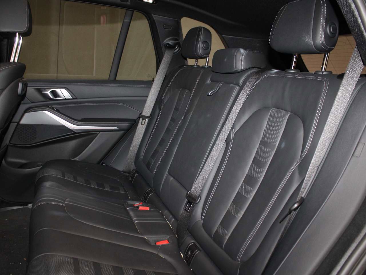 Certified 2022 BMW X5 sDrive40i w/ Premium Package RWD image 16