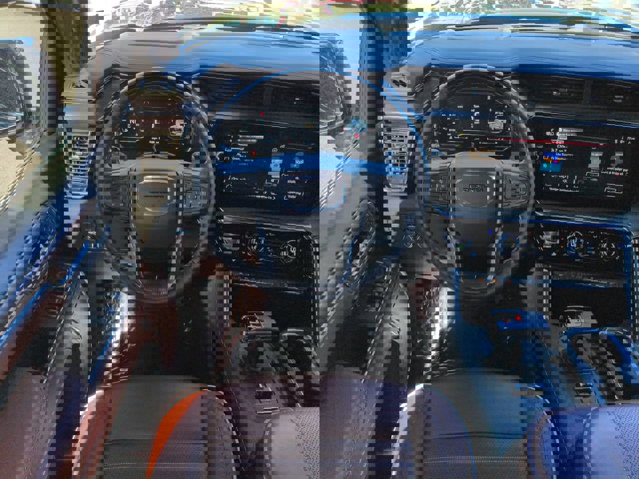 Used 2025 GMC Sierra 1500 Denali Ultimate image 15