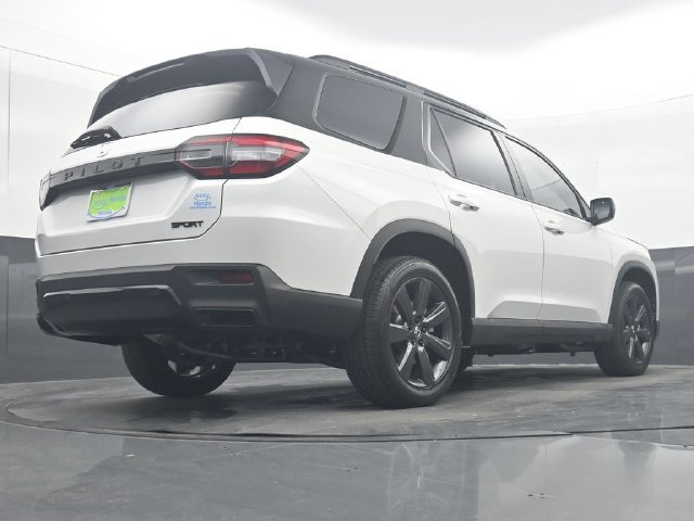 New 2026 Honda Pilot Sport image 32