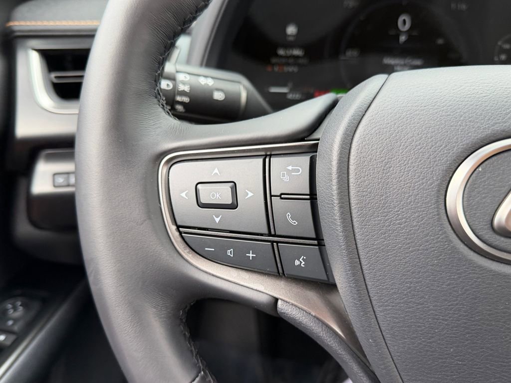 Certified 2025 Lexus UX 300h AWD w/ Accessory Package (Z1) image 20