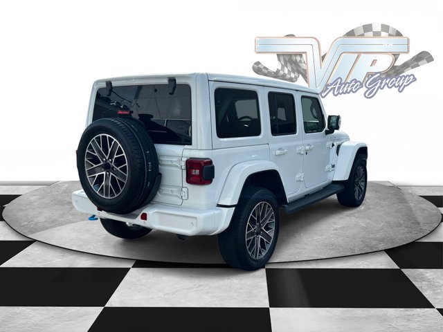 Used 2022 Jeep Wrangler Unlimited Sahara AWD/4WD image 5